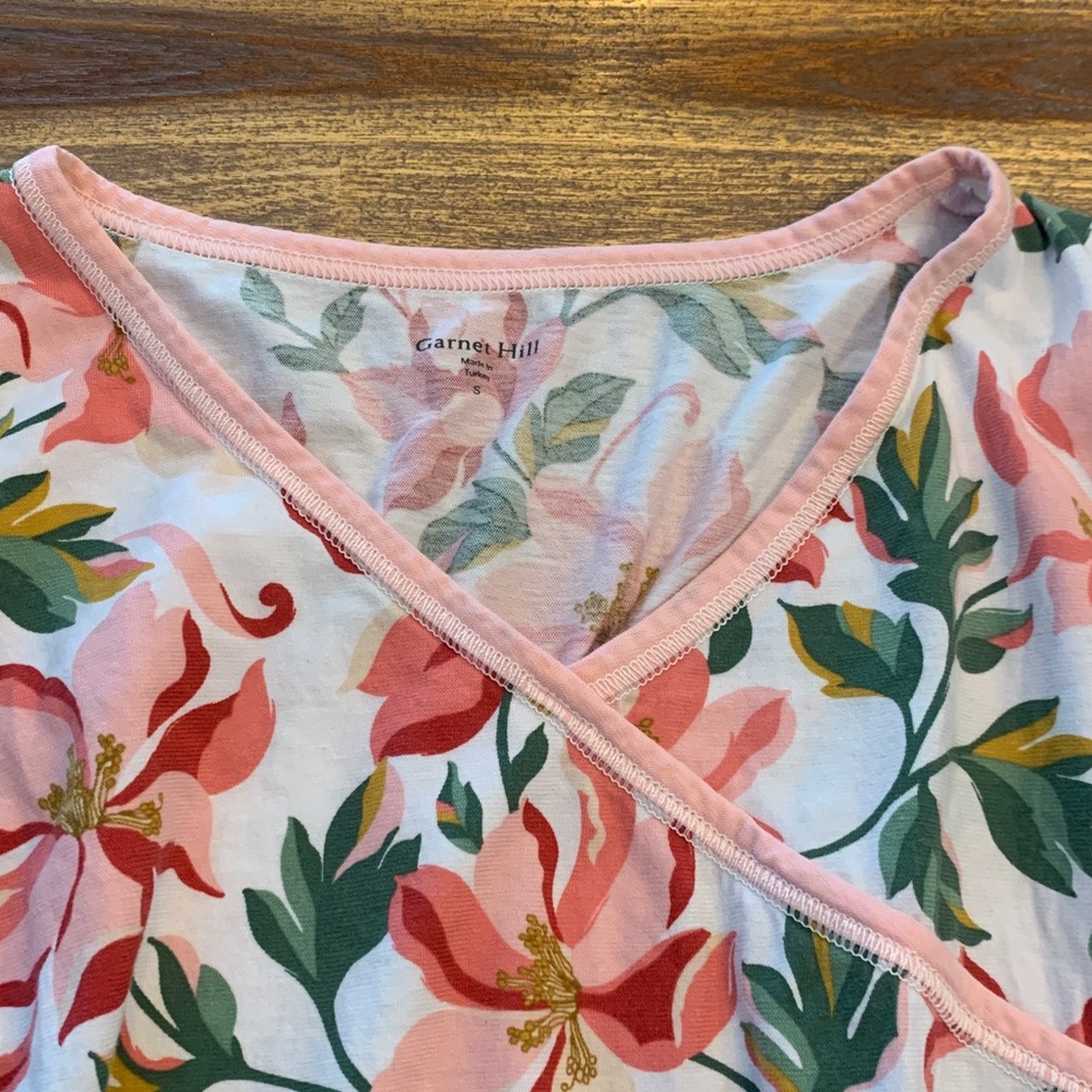Garnet Hill Asian Wrap floral pajamas. Size small. - Picture 3 of 16